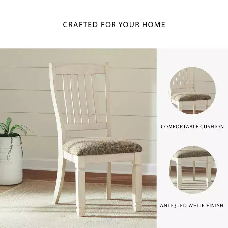 Chaise de salle à manger capitonnée blanche - par : Rake-Back, finition chêne texturé